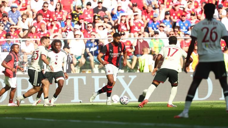 il milan ribalta lo united doppio recupero poi lo strappo decisivo da Milanzone.it il milan ribalta lo united doppio recupero poi lo strappo decisivo