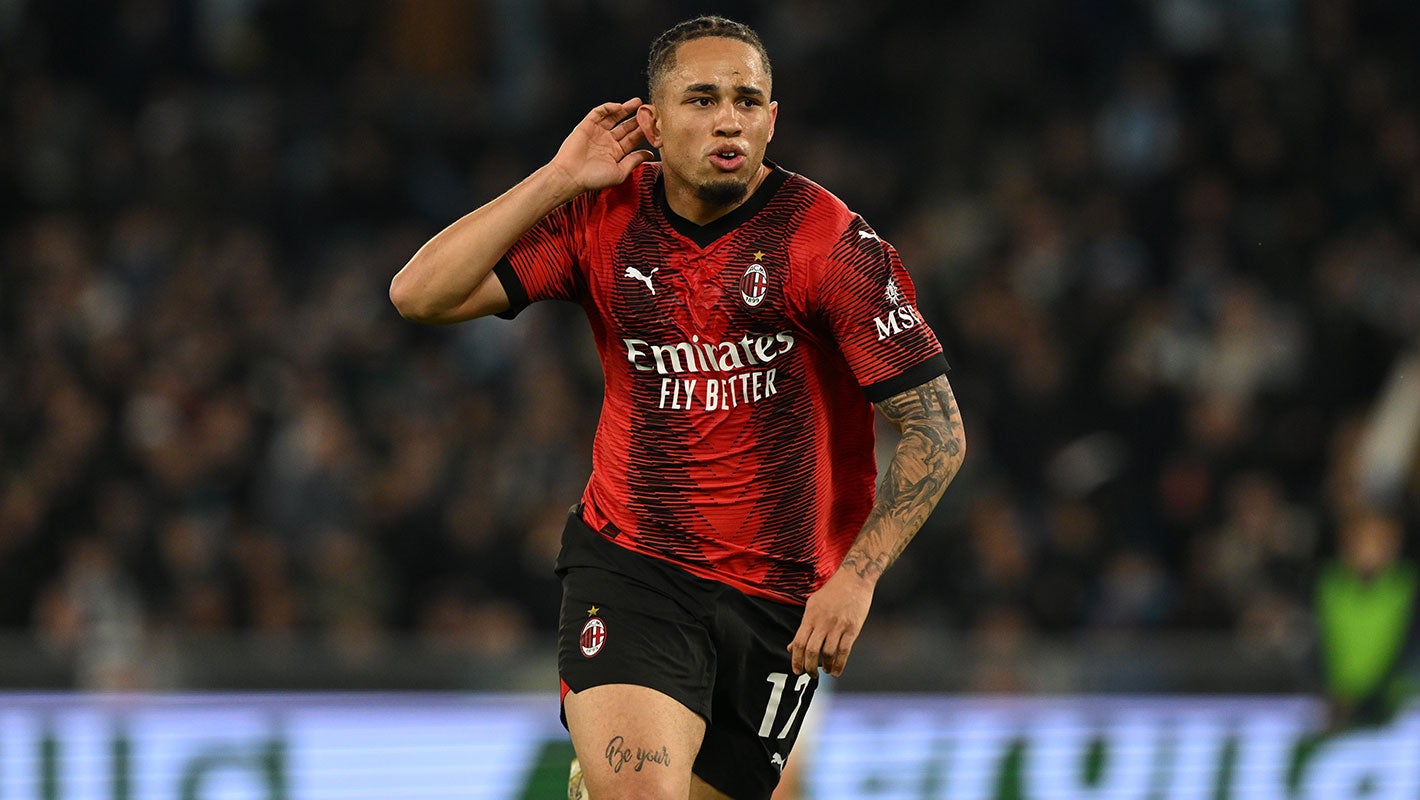 Okafor con la maglia del Milan