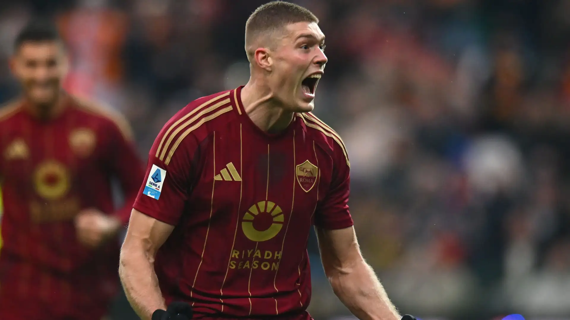 Dovbyk con la maglia della Roma