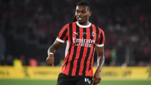 Rafa Leao con la maglia del Milan