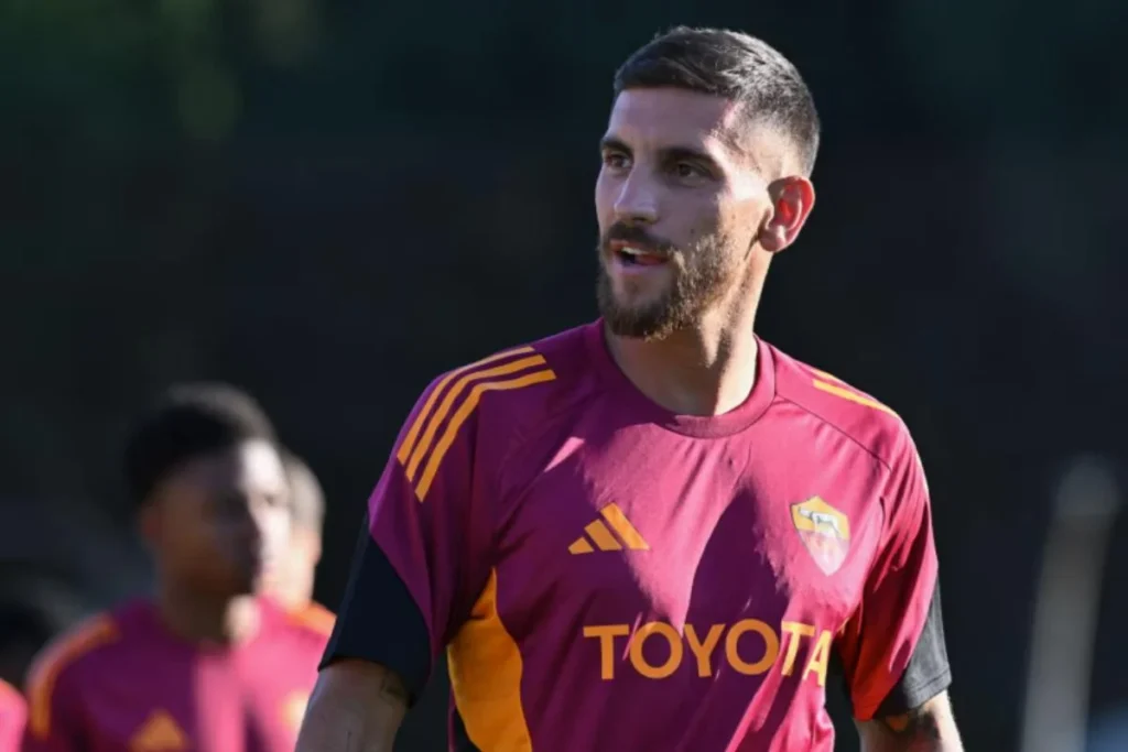 Lorenzo Pellegrini con la maglia della Roma