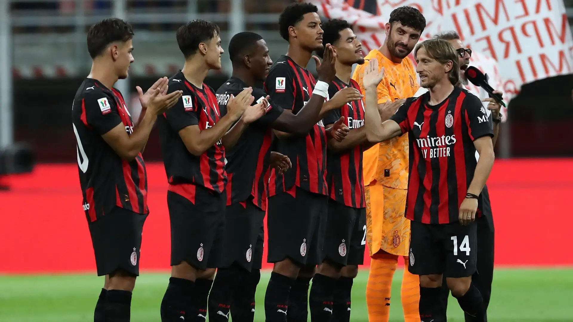 La presentazione di Modric con il Milan
