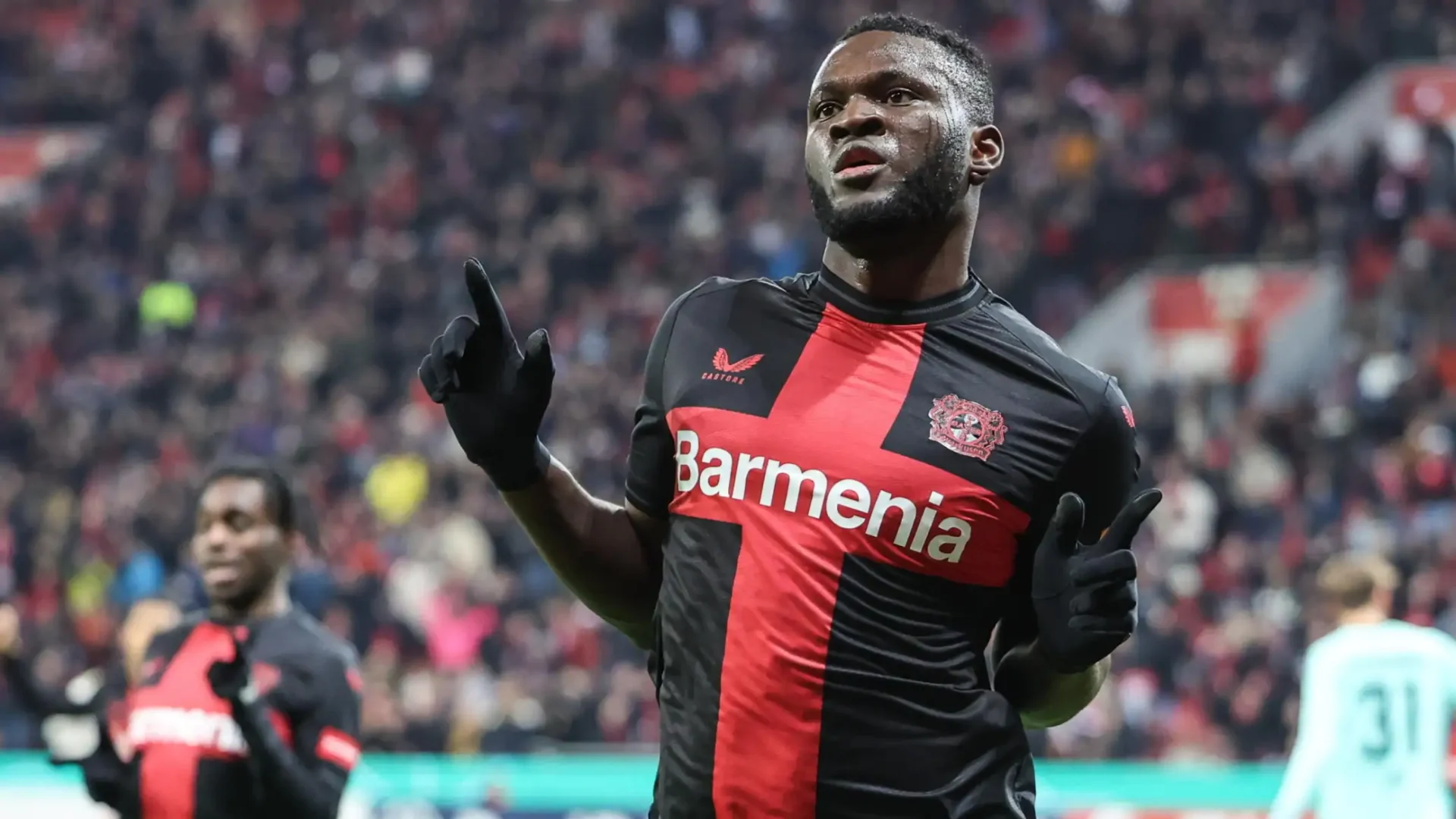 Boniface con la maglia del Bayer Leverkusen