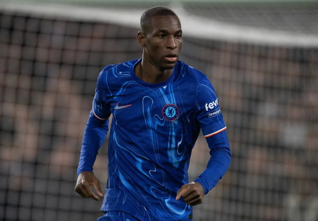 Nicolas Jackson con la maglia del Chelsea