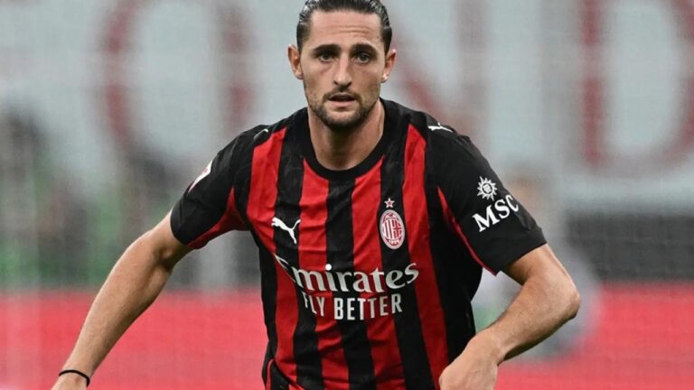 Rabiot con la maglia del Milan