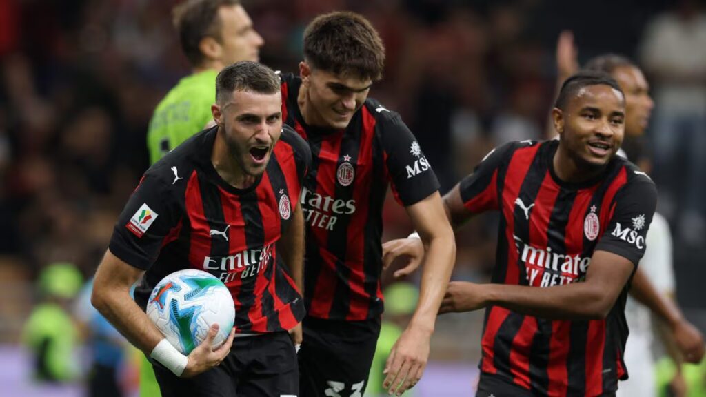 Il Milan festeggia la vittoria contro il Lecce