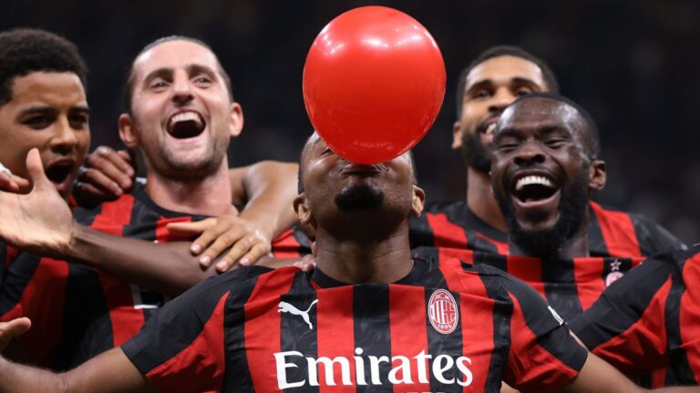 Nkunku festeggia in Milan-Lecce di Coppa Italia