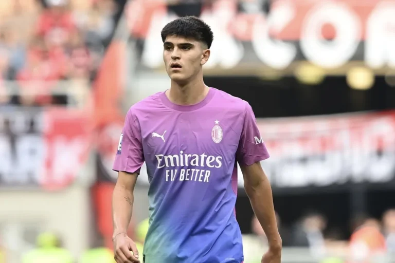 Bartesaghi con la maglia del Milan