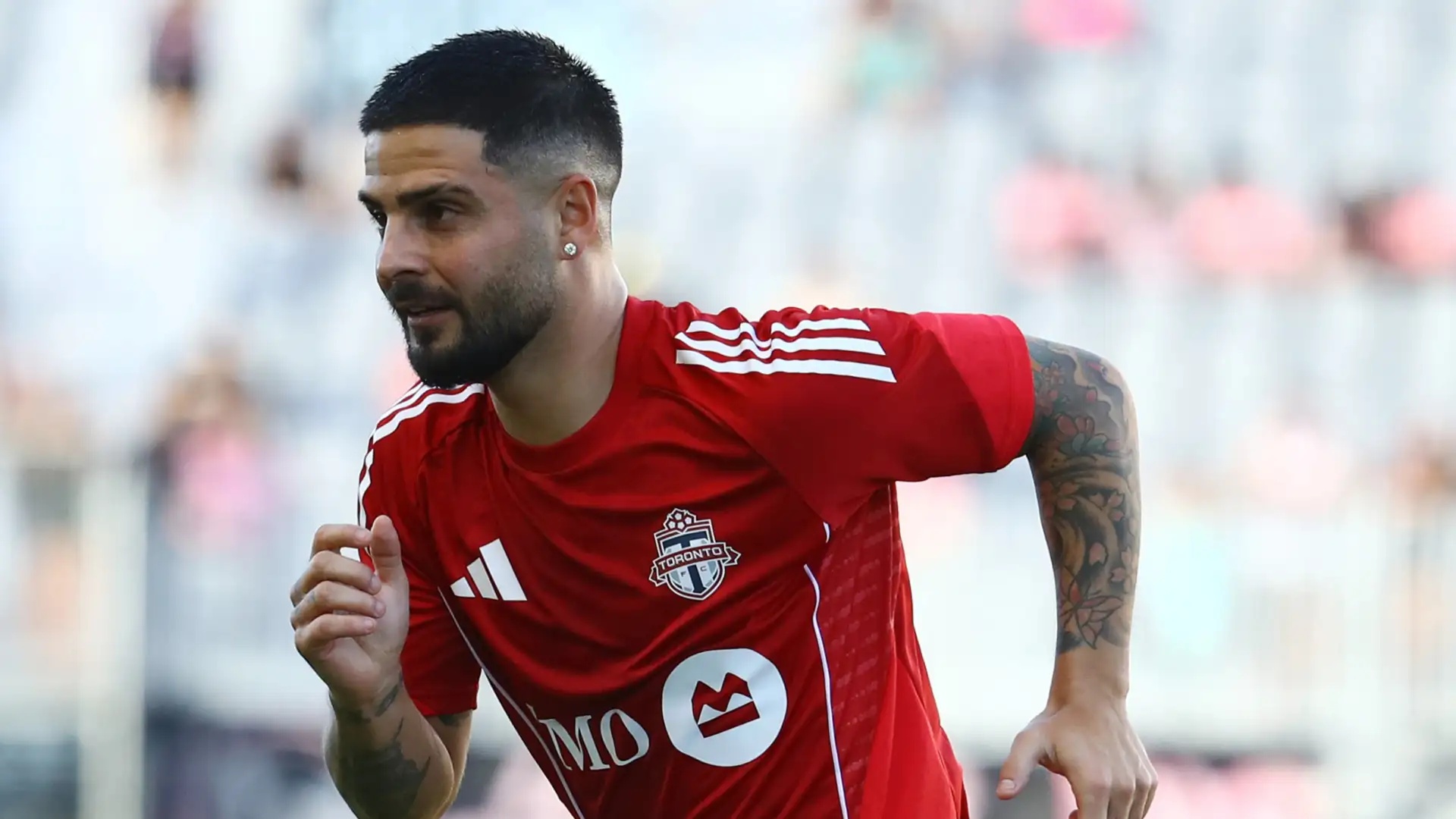 Lorenzo Insigne con la maglia del Toronto