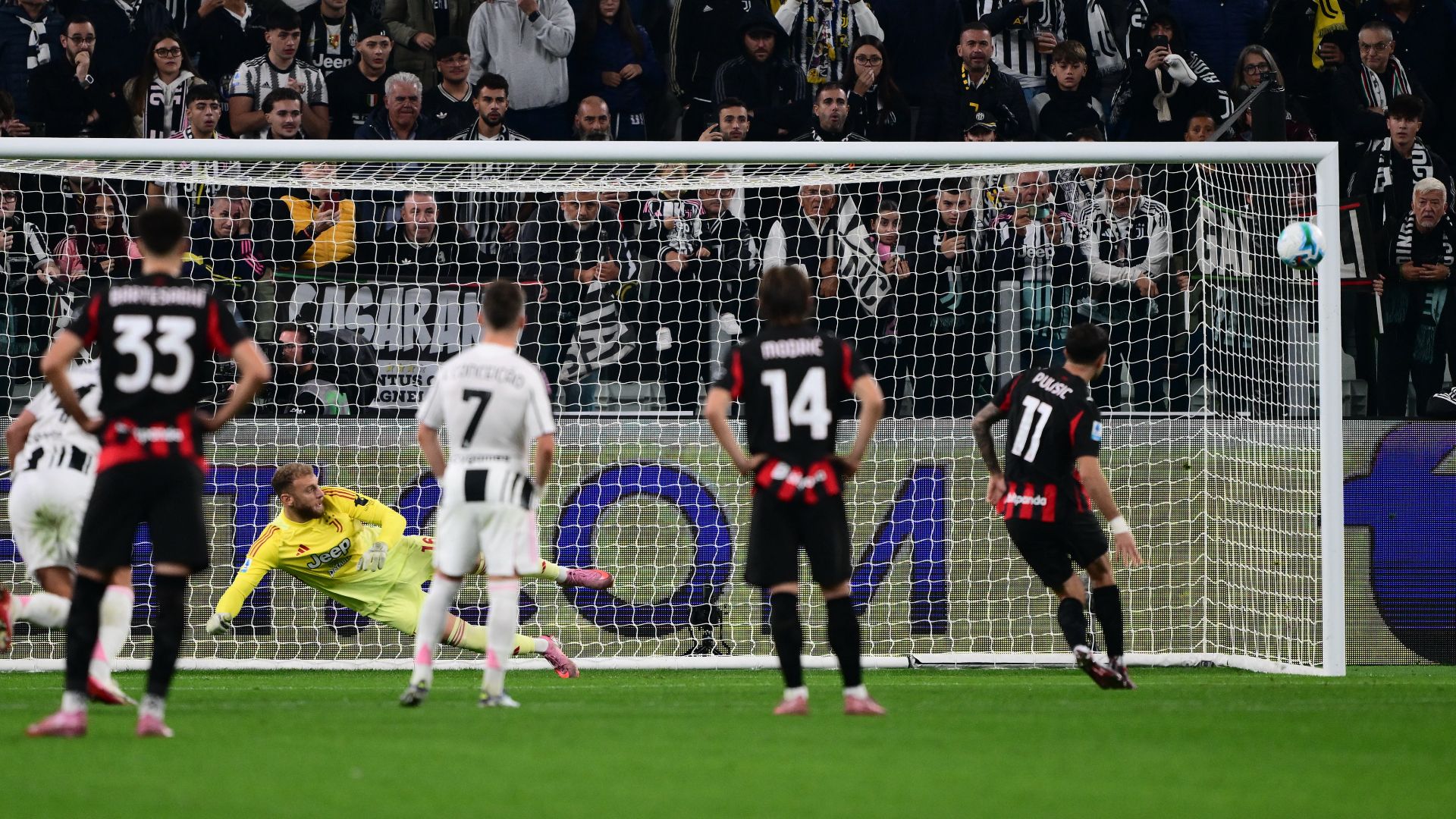 pagelle milan modric illumina pulisic affonda i rossoneri dominano ma sprecano tutto allo stadium