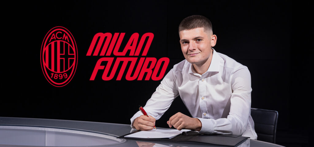 Domnitei firma con il Milan