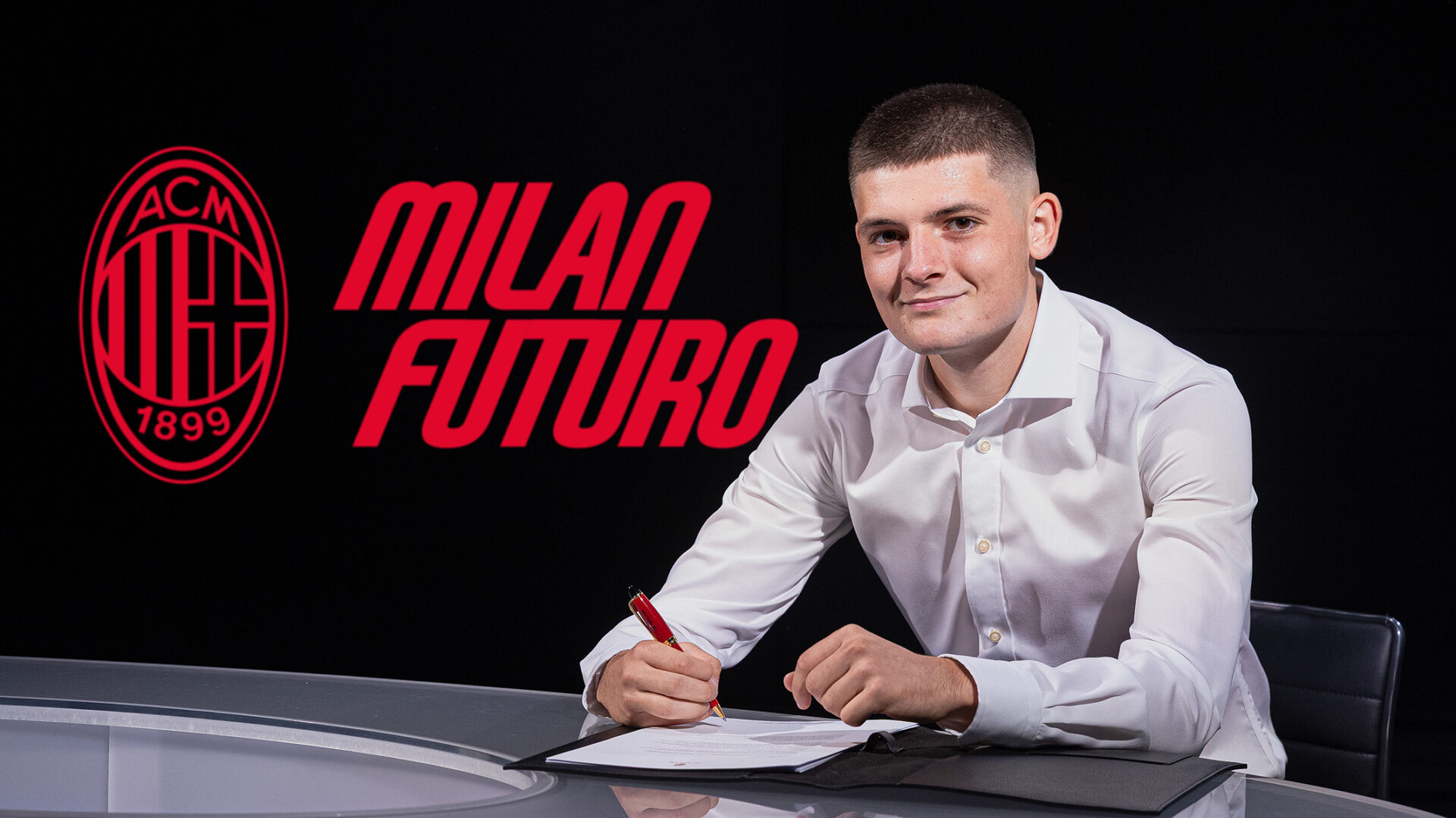 Domnitei firma con il Milan
