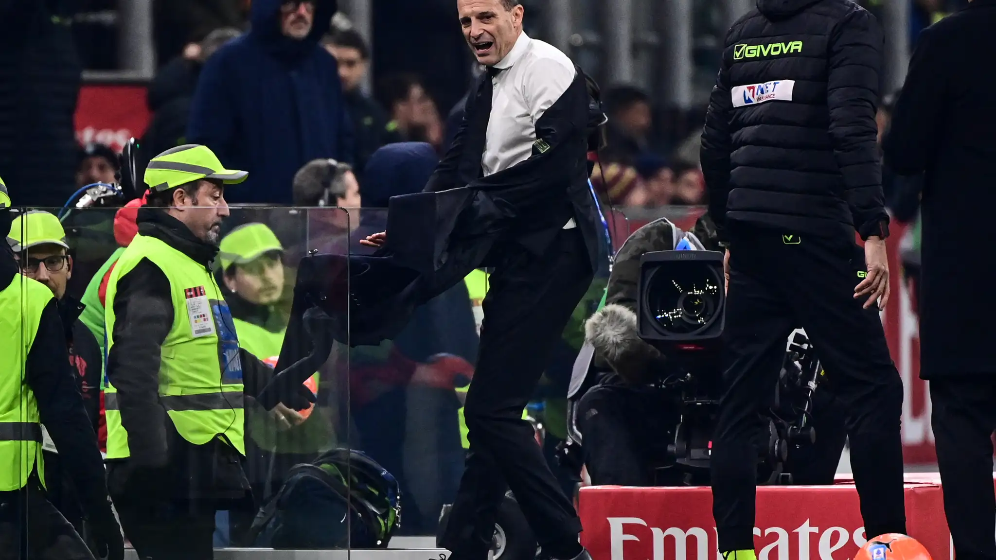 Allegri dopo Milan Lazio: “Confusione al VAR, ma non l’ho offeso. Leao centravanti? Sì, può farlo”